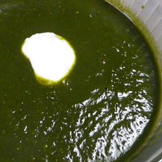 トマトほうれん草のグリーンカレー